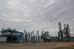 На третьей технологической линии Амурского газоперерабатывающего завода (ГПЗ) достигнута механическая готовность установки очистки, сжижения и затаривания гелия.