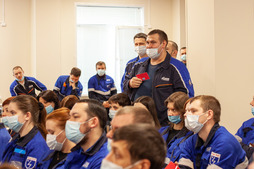 В ходе голосования председателем профсоюзной организации был избран Денис Грузов — заместитель начальника службы корпоративной защиты.