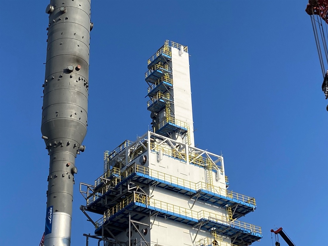 Смонтирован блок охлаждения сырьевого газа на IV линии Амурского ГПЗ