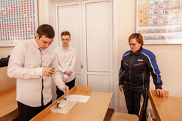Компания «Газпром переработка Благовещенск» заинтересована в активных, интересующихся химией и физикой школьниках и студентах, которые впоследствии могут стать сотрудниками завода.