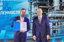 Сотрудники компании получили  почетные грамоты и благодарственные письма ПАО «Газпром» и ООО «Газпром переработка Благовещенск» за большой личный вклад в развитие газовой промышленности